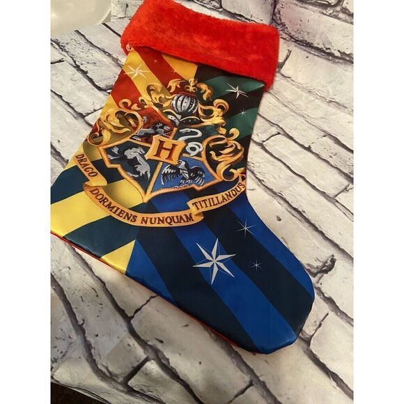 Harry Potter‎ Hogwarts Crest 21” Christmas Stocking Wizarding World 2019 - Picture 3 of 7